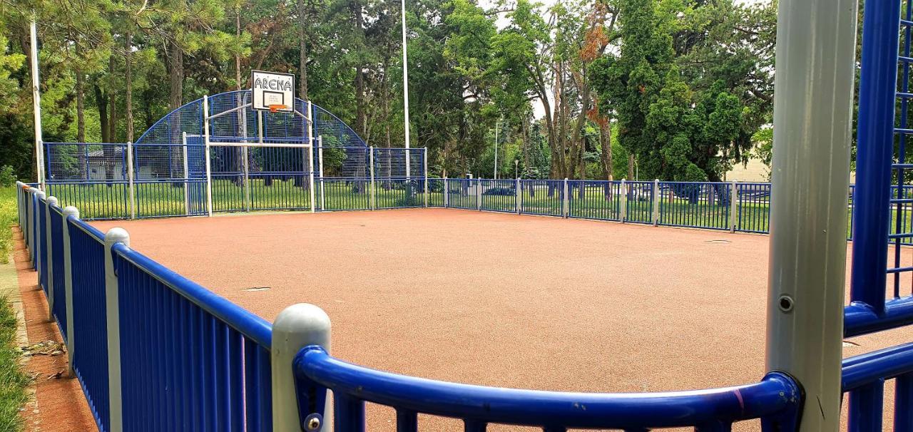 Between Parks - King Bed - Central - Football Field Bukarest Eksteriør billede